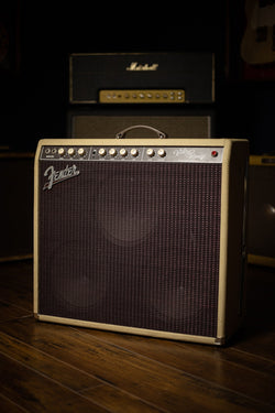 2000 Fender Vibro King Combo Amp - Blonde